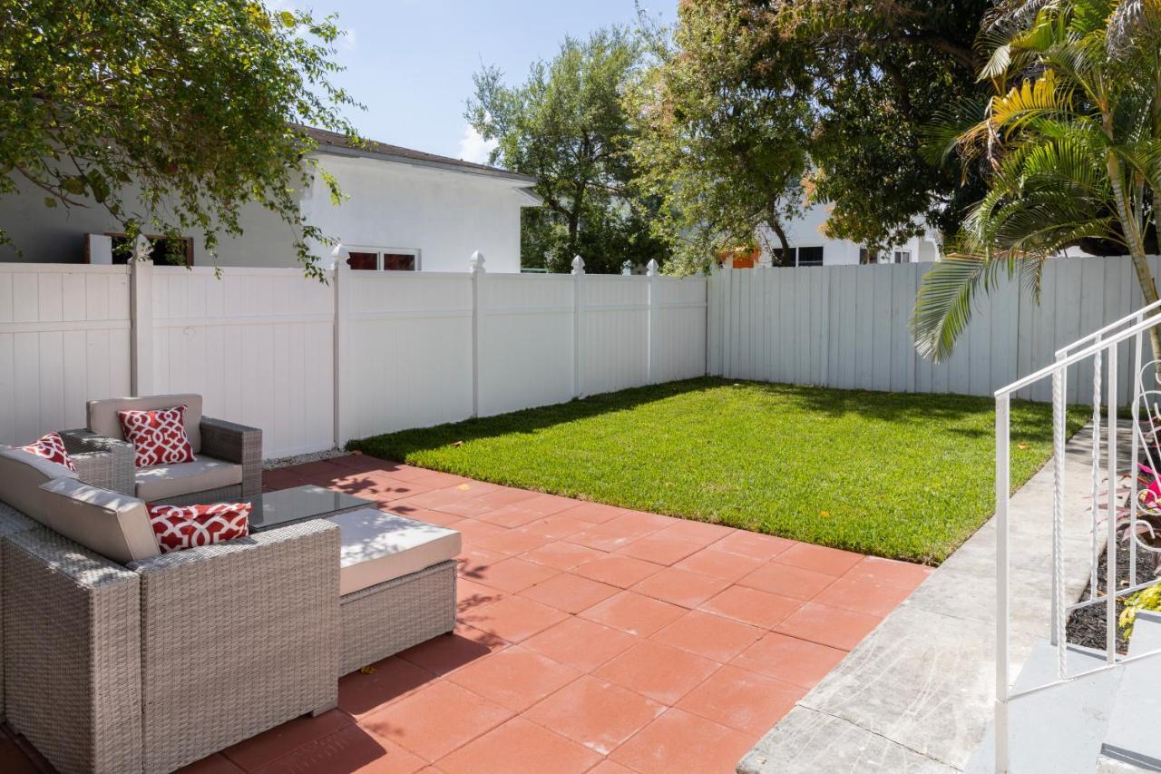 Beautiful Casita With King Bed And Private Patio Close To Calle 8, Mia Airport, Coral Gables Miami Luaran gambar