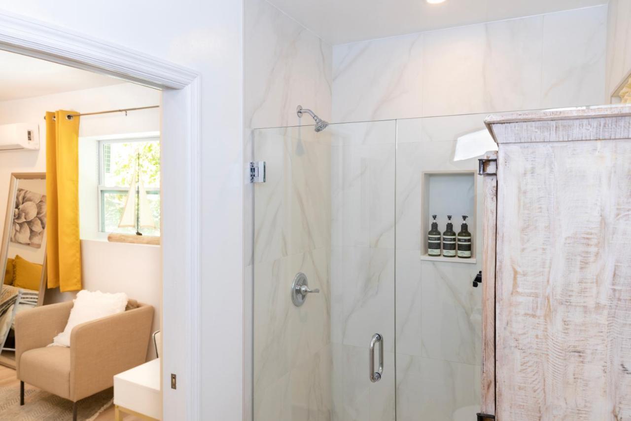 Beautiful Casita With King Bed And Private Patio Close To Calle 8, Mia Airport, Coral Gables Miami Luaran gambar