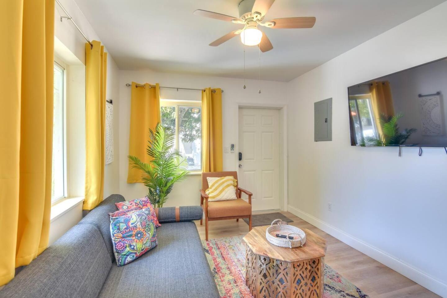 Beautiful Casita With King Bed And Private Patio Close To Calle 8, Mia Airport, Coral Gables Miami Luaran gambar